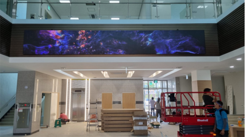Indoor & Outdoor Advertising LED DisplayY10
