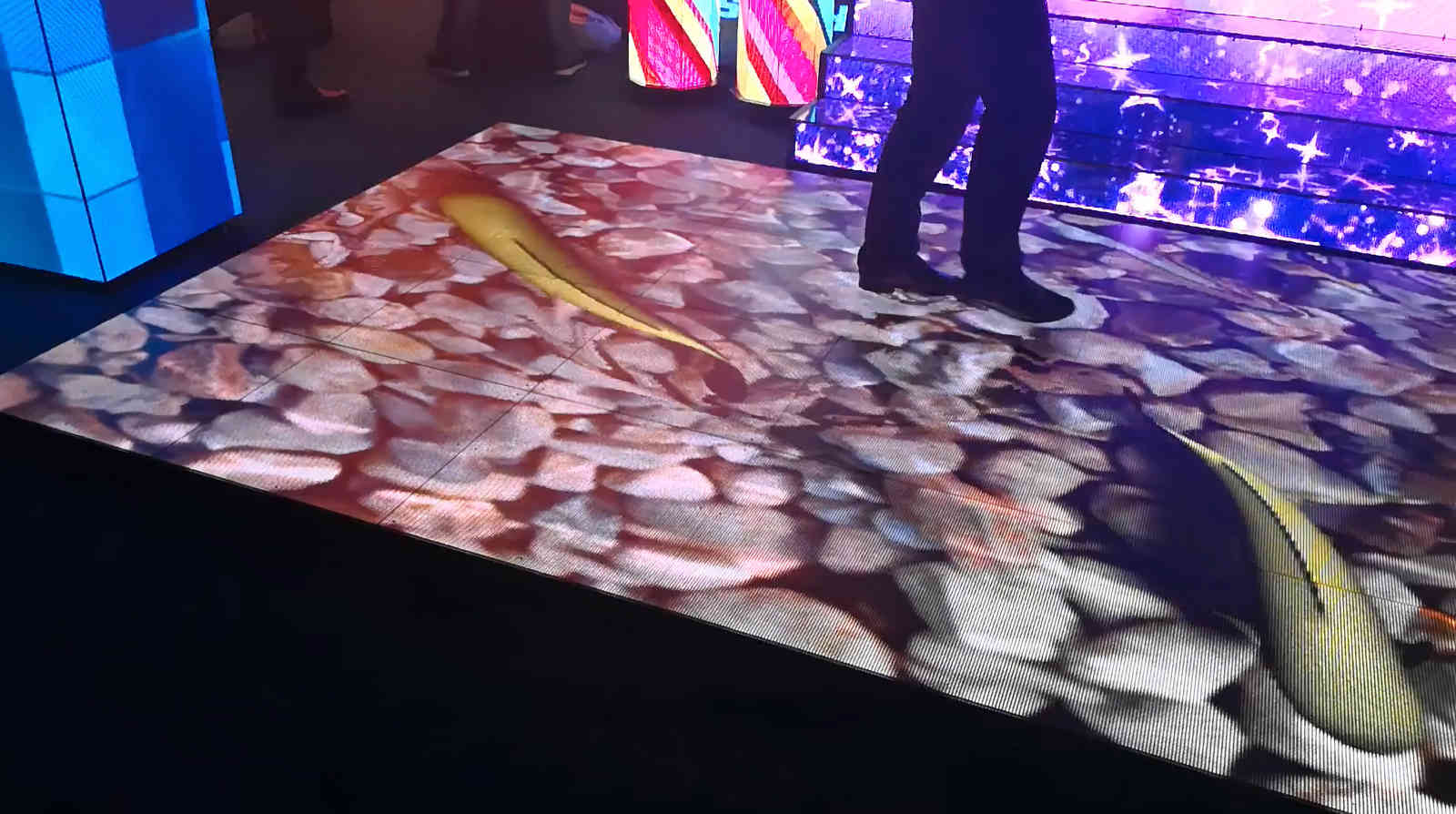02_LED_Dance_Floor_Safety_02_load_slip_and_edge_safety