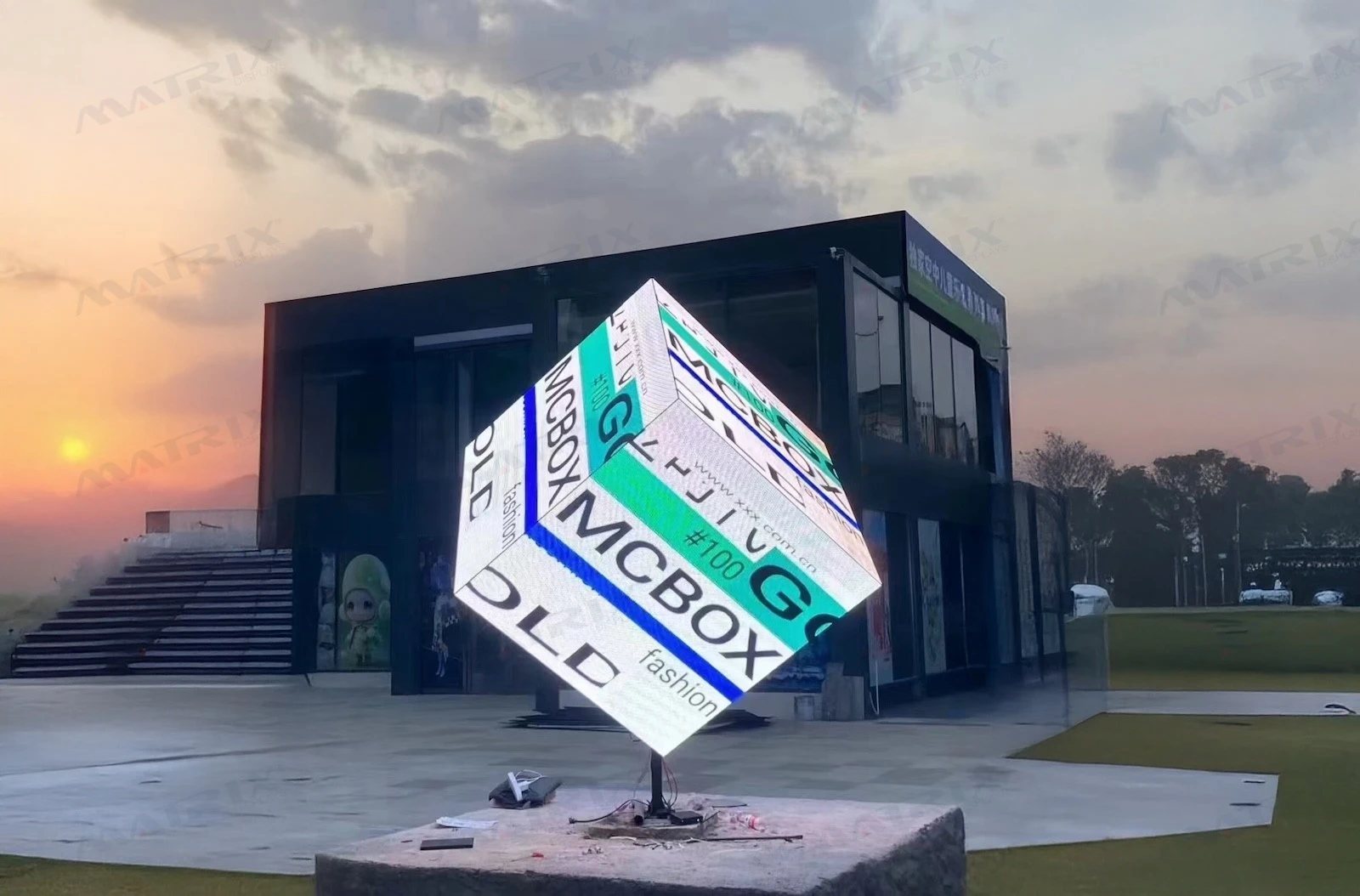 How to Plan a Cube LED Display for 360°Retail